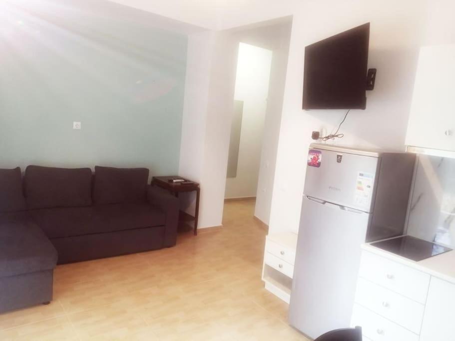 3 By The - Free Parking * Peraia (Thessaloniki)