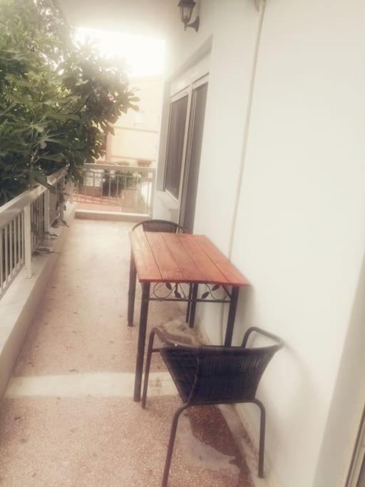 3 By The - Free Parking Apartment *